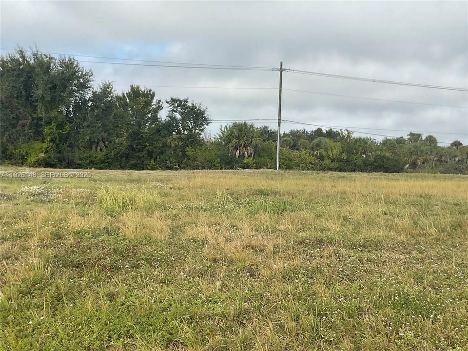 На продажу: $50,000 (0.33 acres)