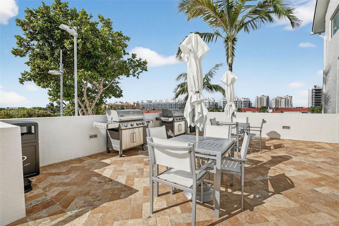 En Renta: $11,500 (4 camas, 4 baños, 3524 Pies cuadrados)