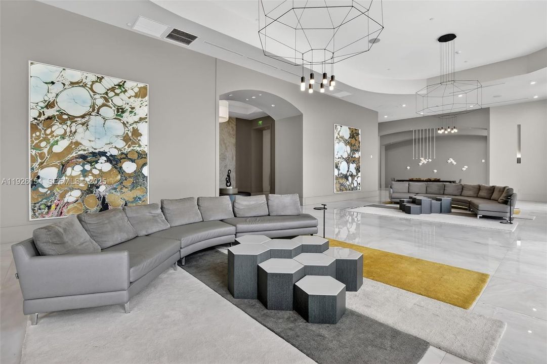 En Renta: $11,500 (4 camas, 4 baños, 3524 Pies cuadrados)