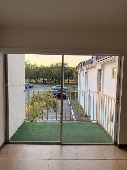 出租: $2,750 (2 贝兹, 2 浴室, 763 平方英尺)