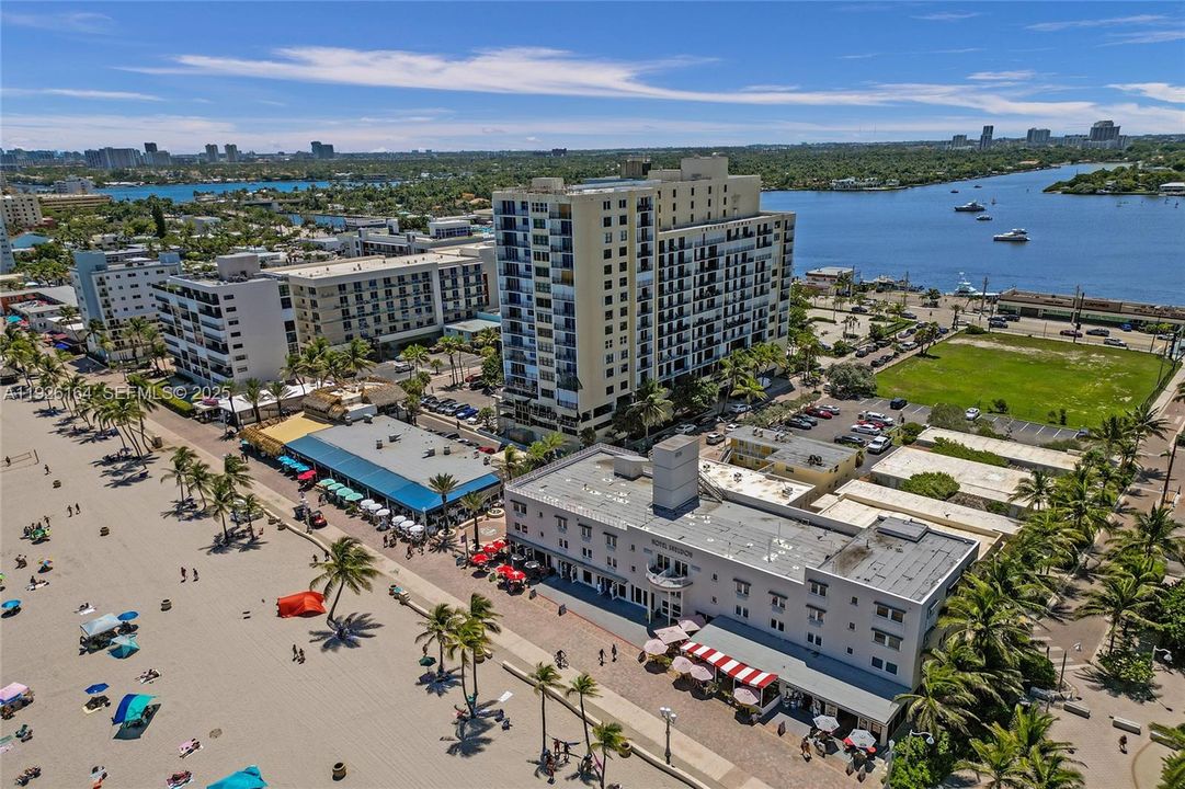 На продажу: $399,000 (1 спален, 1 ванн, 830 Квадратных фут)