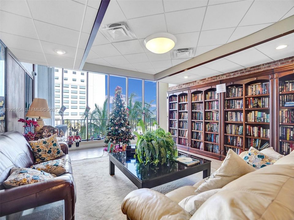 На продажу: $399,000 (1 спален, 1 ванн, 830 Квадратных фут)