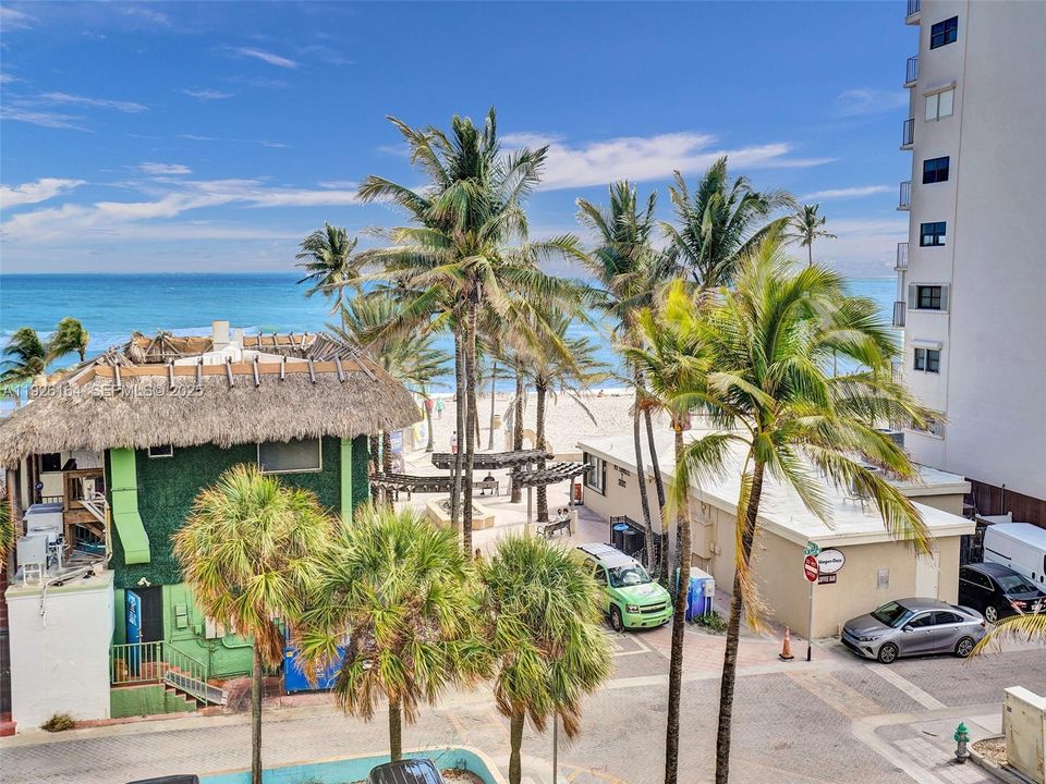 На продажу: $399,000 (1 спален, 1 ванн, 830 Квадратных фут)