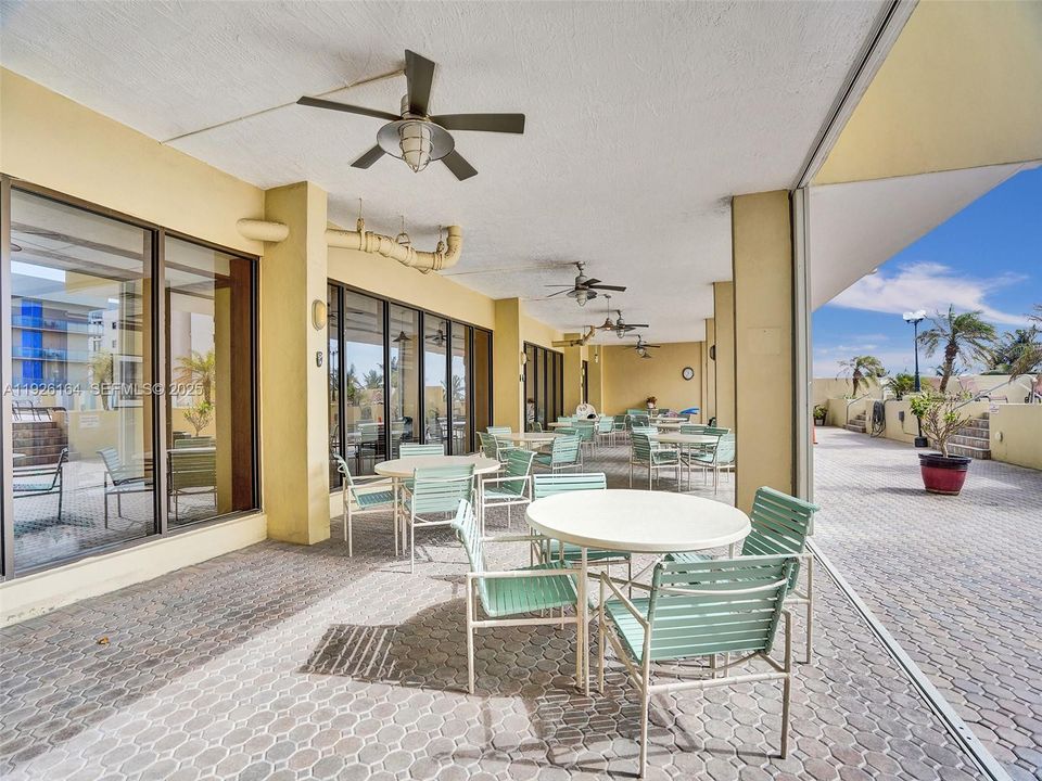 На продажу: $399,000 (1 спален, 1 ванн, 830 Квадратных фут)