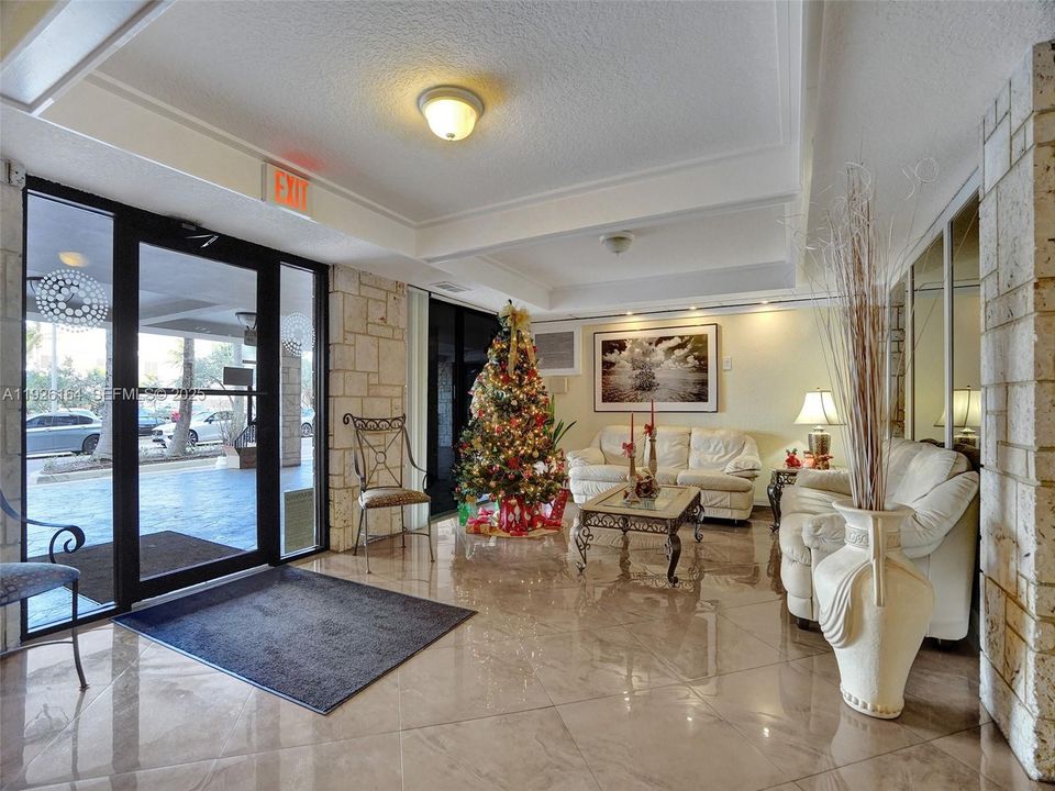 На продажу: $399,000 (1 спален, 1 ванн, 830 Квадратных фут)