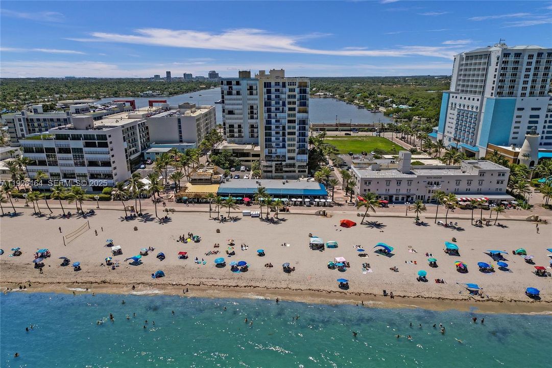 На продажу: $399,000 (1 спален, 1 ванн, 830 Квадратных фут)