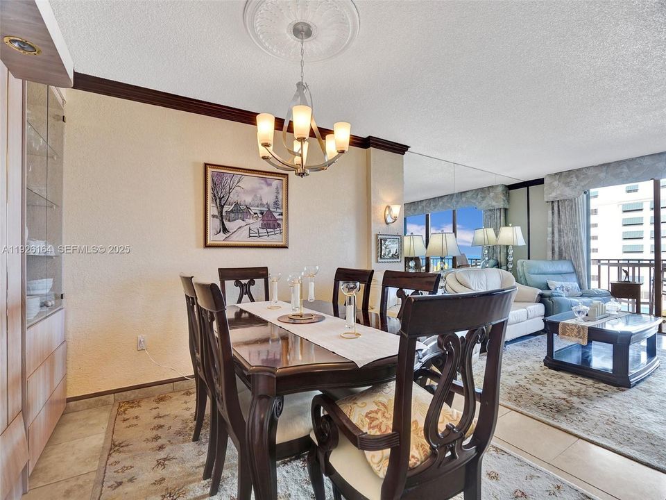 На продажу: $399,000 (1 спален, 1 ванн, 830 Квадратных фут)