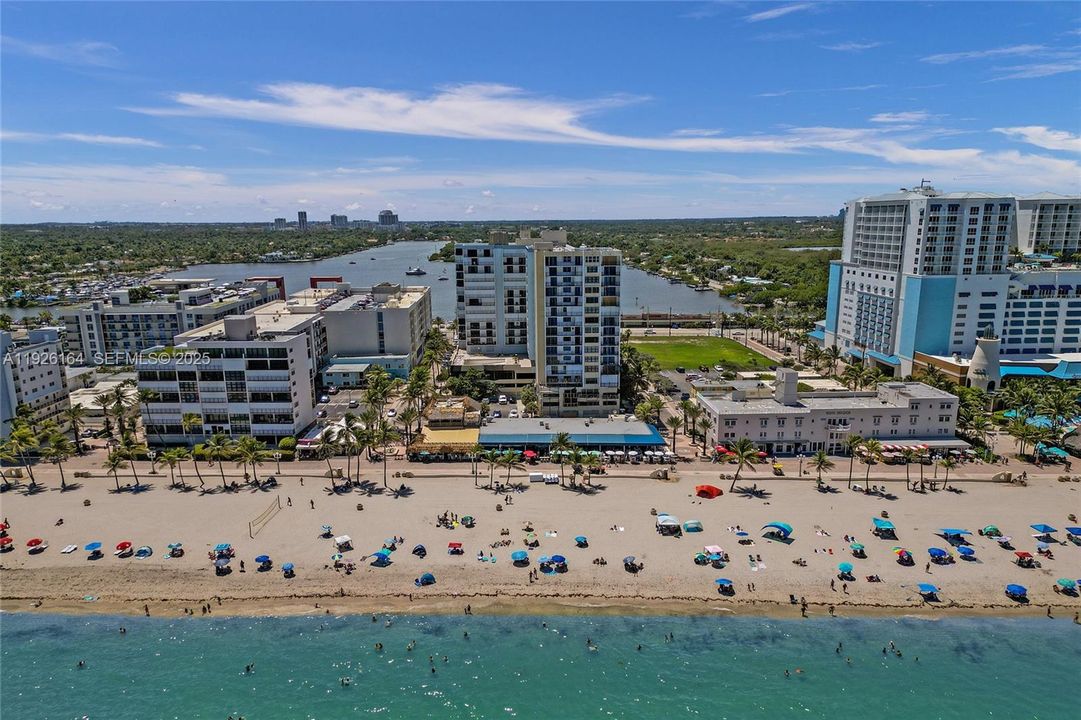 На продажу: $399,000 (1 спален, 1 ванн, 830 Квадратных фут)