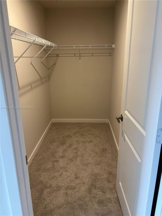 出租: $2,400 (3 贝兹, 3 浴室, 1260 平方英尺)