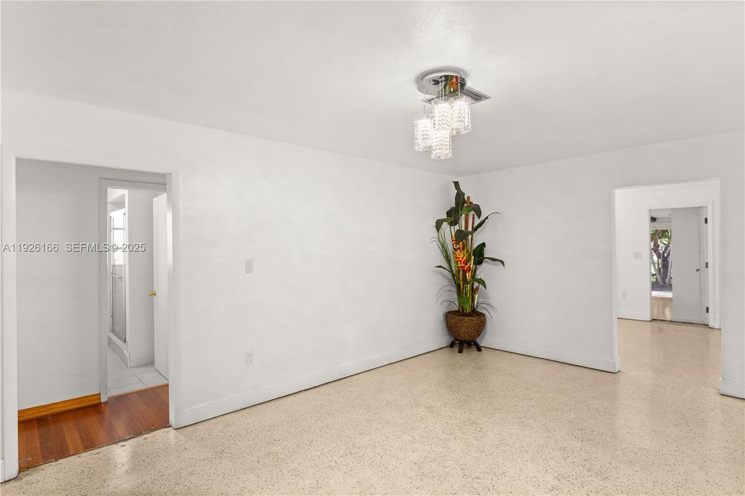 For Sale: $1,198,000 (3 beds, 2 baths, 1900 Square Feet)