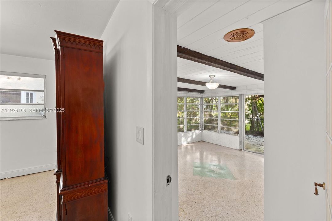 For Sale: $1,198,000 (3 beds, 2 baths, 1900 Square Feet)