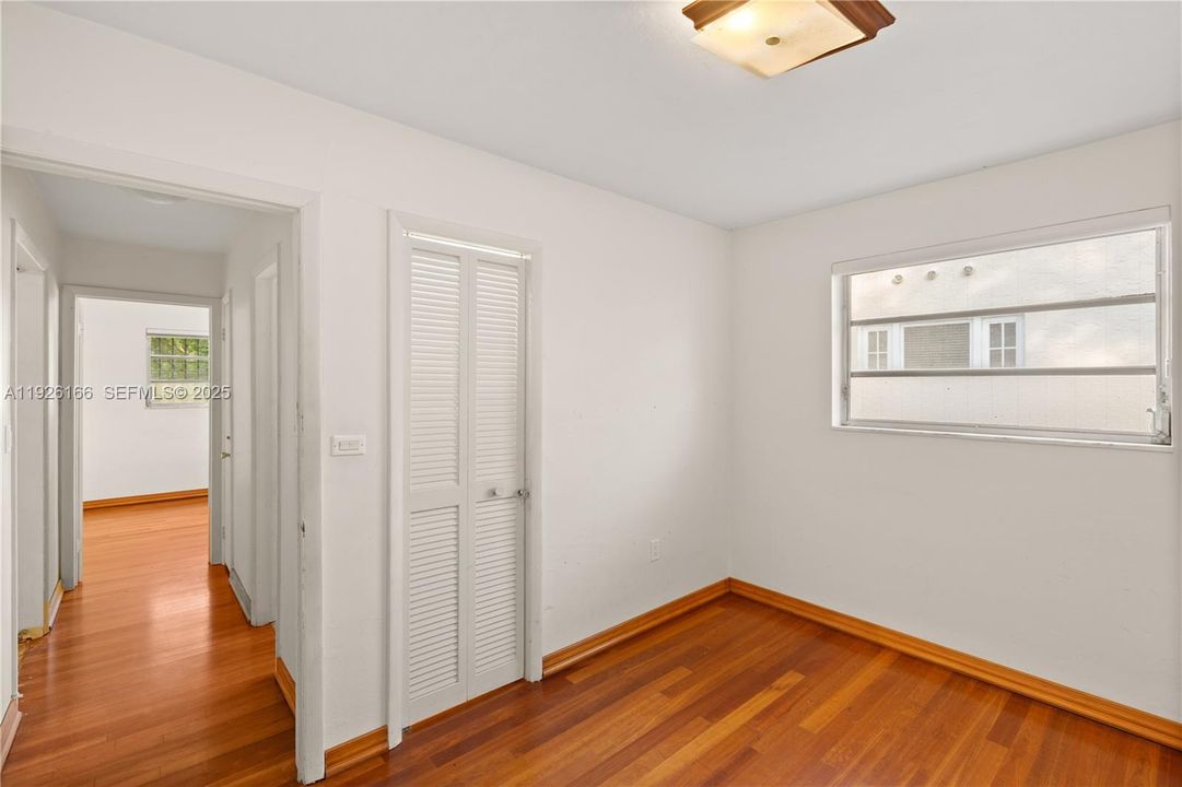 For Sale: $1,198,000 (3 beds, 2 baths, 1900 Square Feet)