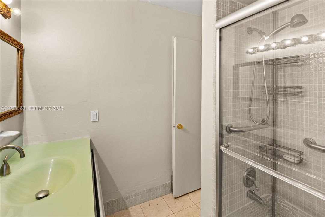 For Sale: $1,198,000 (3 beds, 2 baths, 1900 Square Feet)