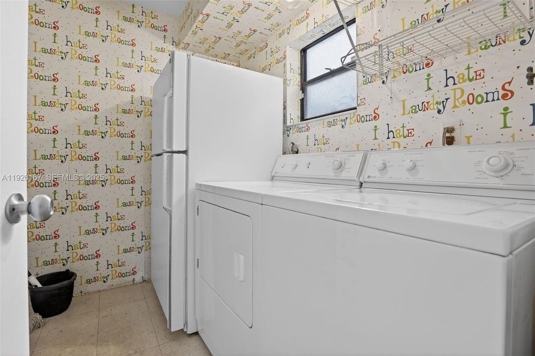 待售: $432,000 (4 贝兹, 2 浴室, 2170 平方英尺)