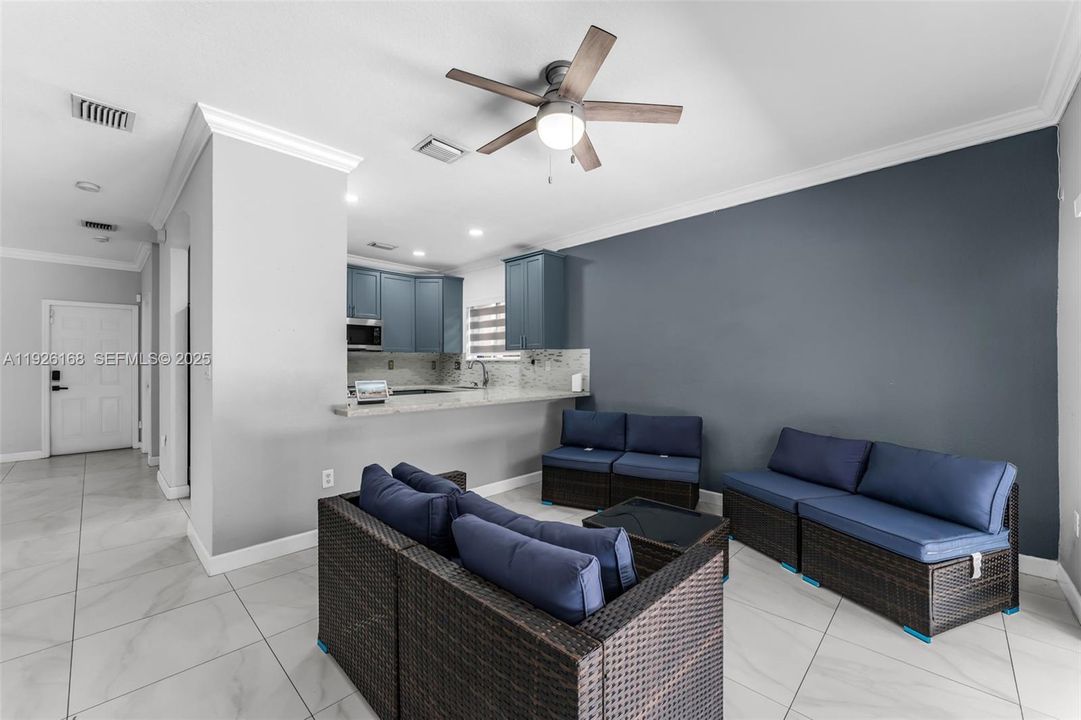 For Rent: $3,500 (4 beds, 2 baths, 1762 Square Feet)