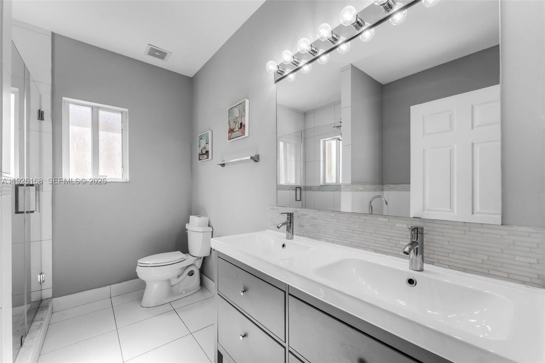 For Rent: $3,500 (4 beds, 2 baths, 1762 Square Feet)