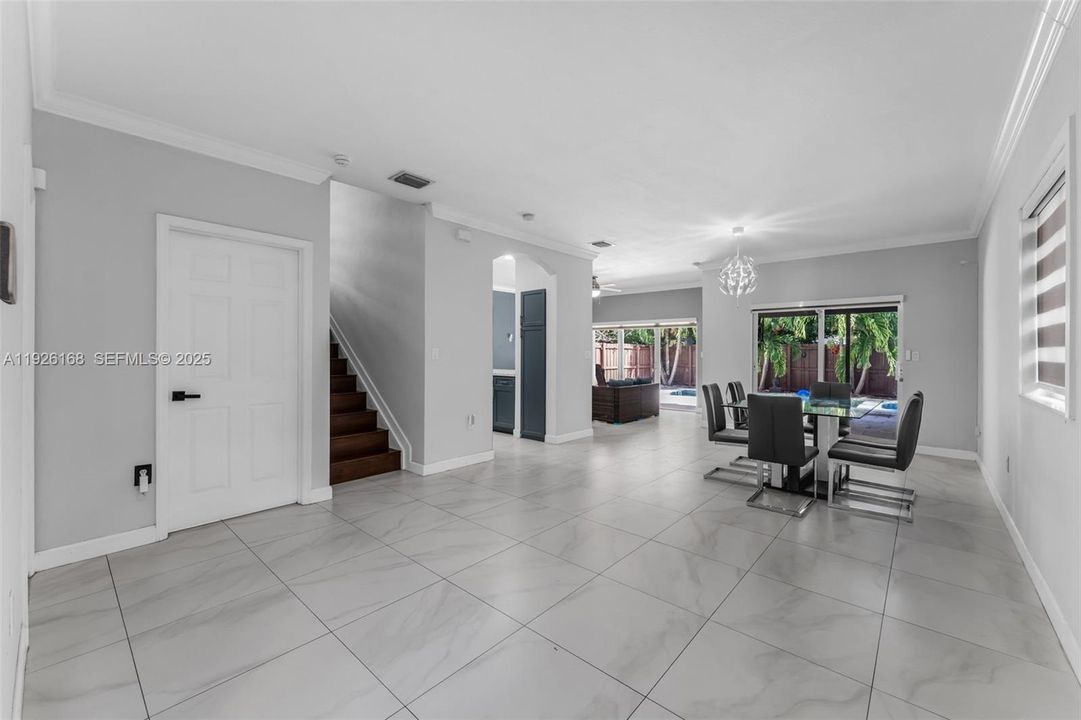 For Rent: $3,500 (4 beds, 2 baths, 1762 Square Feet)