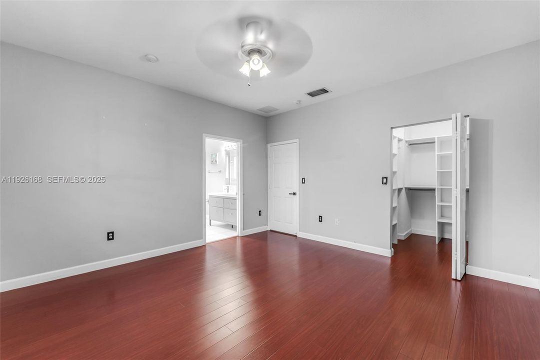 For Rent: $3,500 (4 beds, 2 baths, 1762 Square Feet)