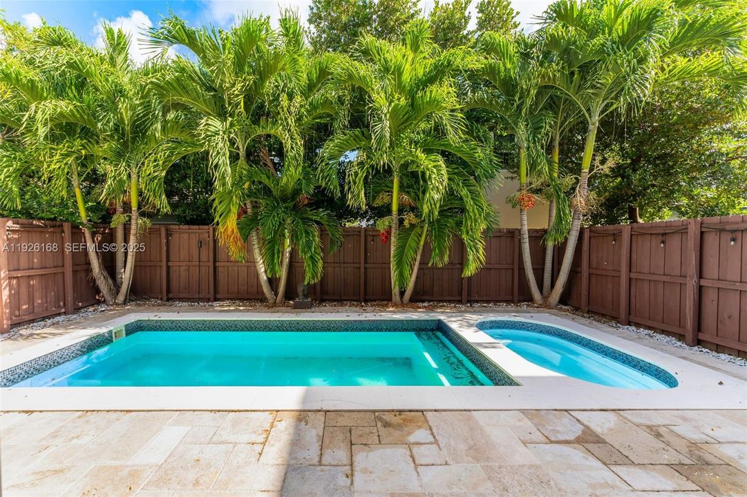 For Rent: $3,500 (4 beds, 2 baths, 1762 Square Feet)