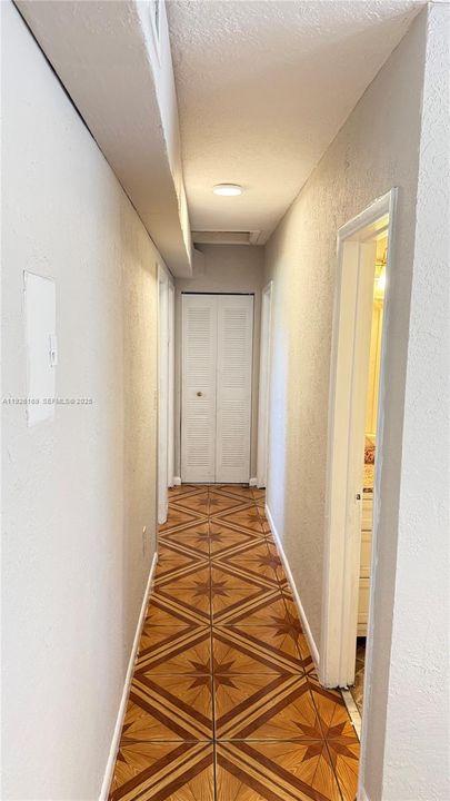 На продажу: $437,000 (3 спален, 2 ванн, 1095 Квадратных фут)