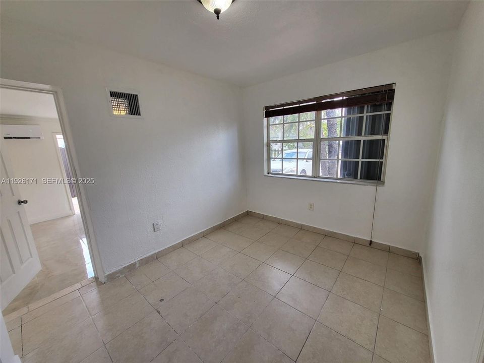 En Renta: $1,300 (1 camas, 1 baños, 2143 Pies cuadrados)