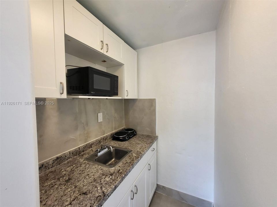 En Renta: $1,300 (1 camas, 1 baños, 2143 Pies cuadrados)