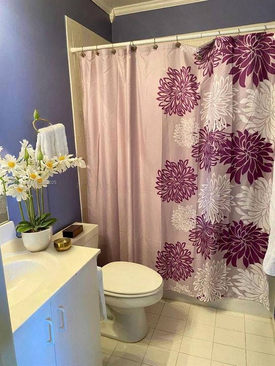 En Venta: $750,000 (5 camas, 3 baños, 2144 Pies cuadrados)