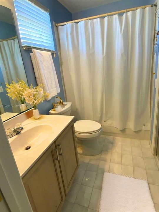 En Venta: $750,000 (5 camas, 3 baños, 2144 Pies cuadrados)