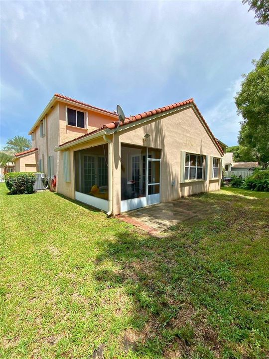 En Venta: $750,000 (5 camas, 3 baños, 2144 Pies cuadrados)