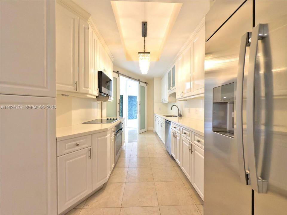 For Sale: $2,000,000 (2 beds, 2 baths, 1763 Square Feet)