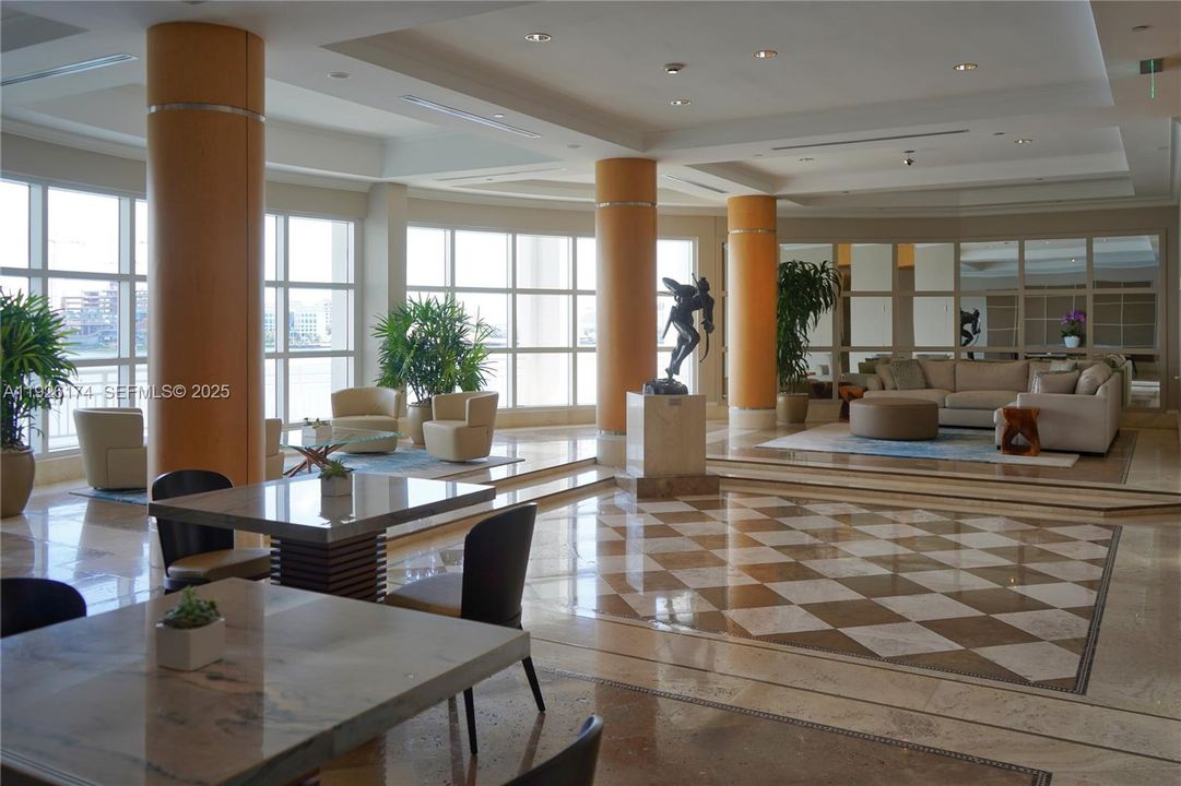 For Sale: $2,000,000 (2 beds, 2 baths, 1763 Square Feet)