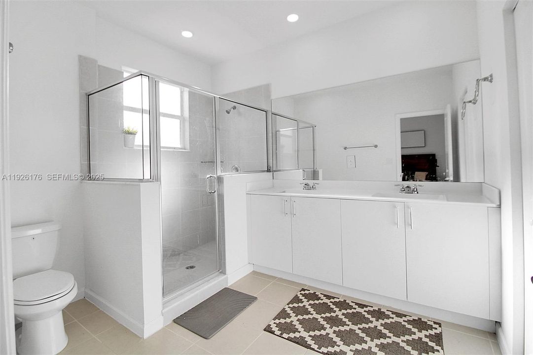 For Rent: $2,600 (3 beds, 2 baths, 1442 Square Feet)