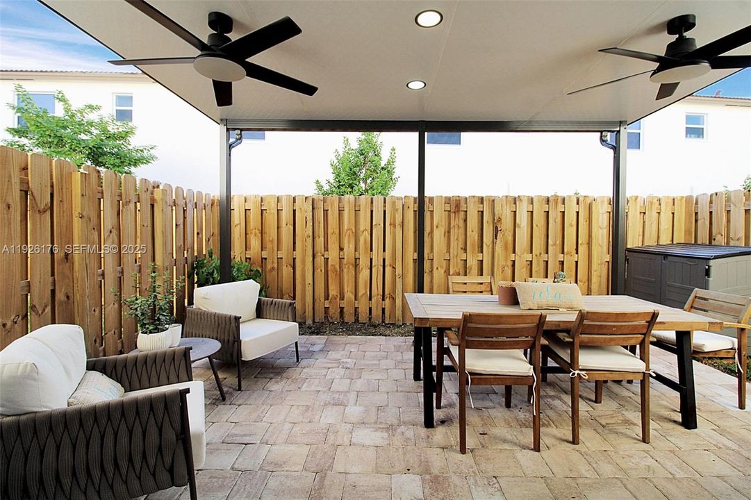 For Rent: $2,600 (3 beds, 2 baths, 1442 Square Feet)