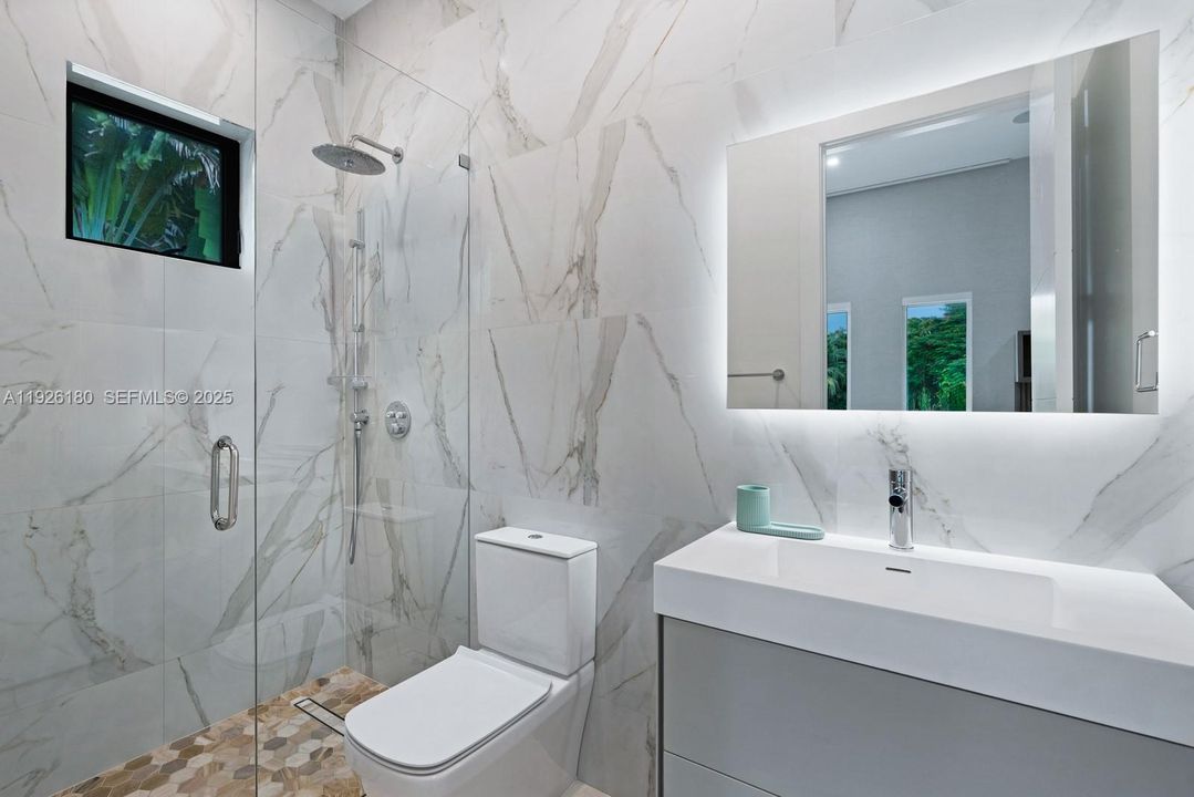 For Rent: $23,000 (6 beds, 5 baths, 4806 Square Feet)