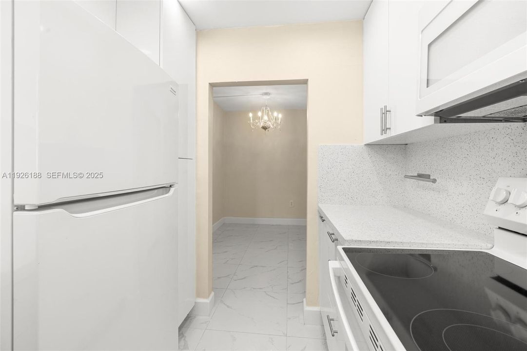 На продажу: $475,000 (2 спален, 1 ванн, 874 Квадратных фут)