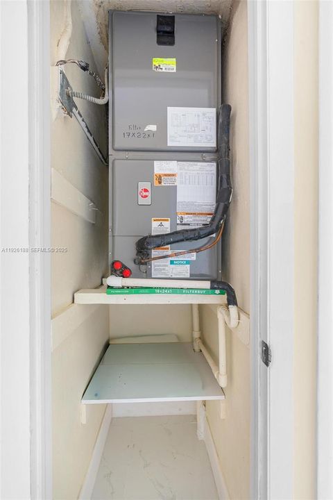 На продажу: $475,000 (2 спален, 1 ванн, 874 Квадратных фут)