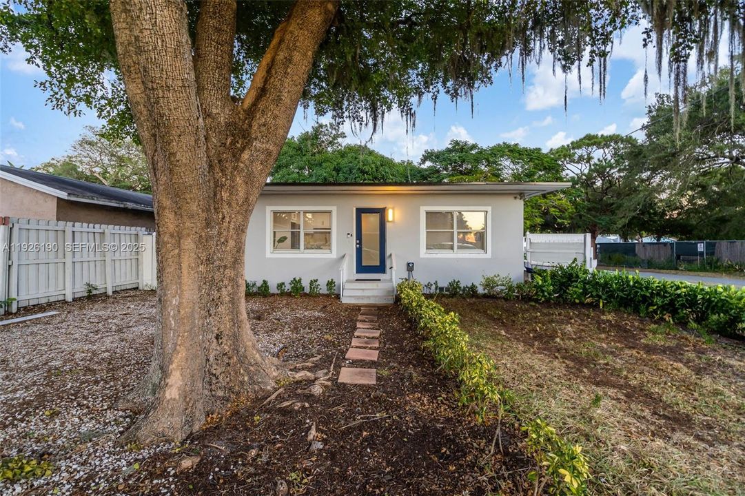 На продажу: $470,000 (3 спален, 2 ванн, 1258 Квадратных фут)