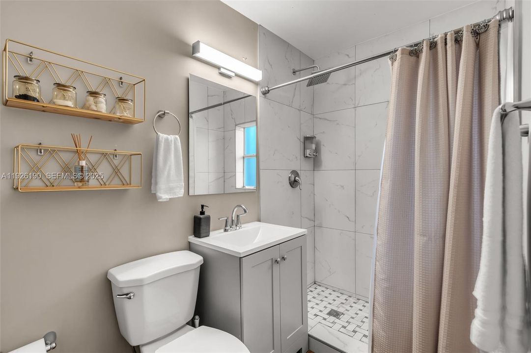 На продажу: $470,000 (3 спален, 2 ванн, 1258 Квадратных фут)