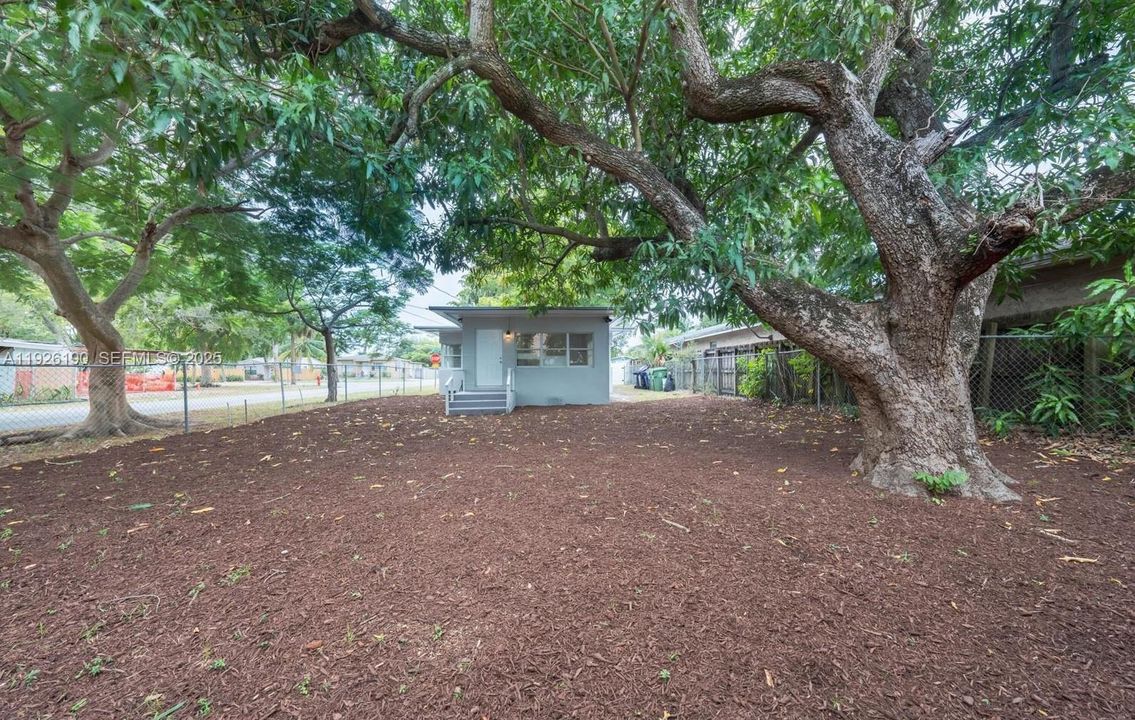 На продажу: $470,000 (3 спален, 2 ванн, 1258 Квадратных фут)