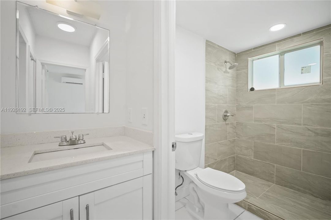 出租: $3,160 (3 贝兹, 2 浴室, 5148 平方英尺)