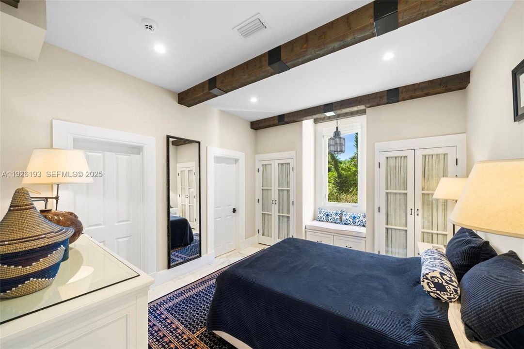 For Sale: $16,850,000 (5 beds, 6 baths, 7642 Square Feet)