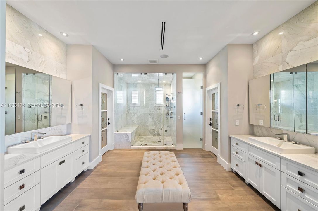 For Sale: $16,850,000 (5 beds, 6 baths, 7642 Square Feet)