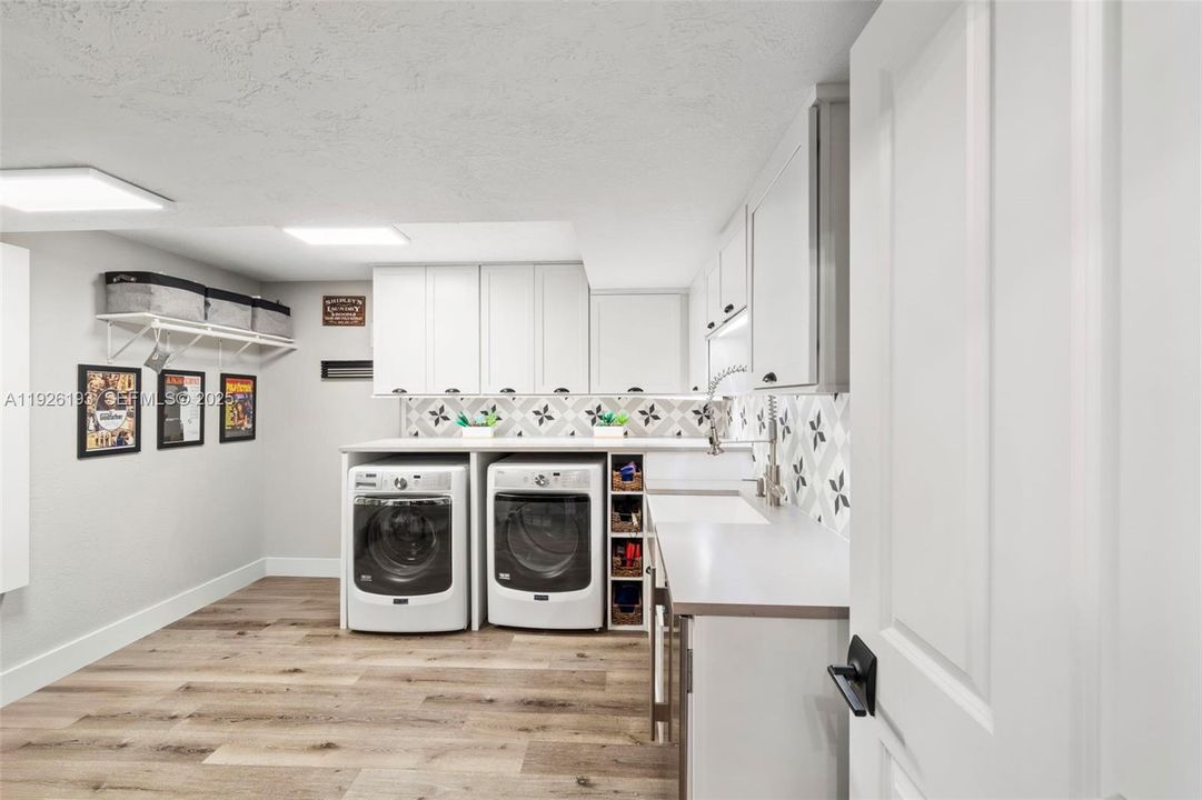 For Sale: $16,850,000 (5 beds, 6 baths, 7642 Square Feet)