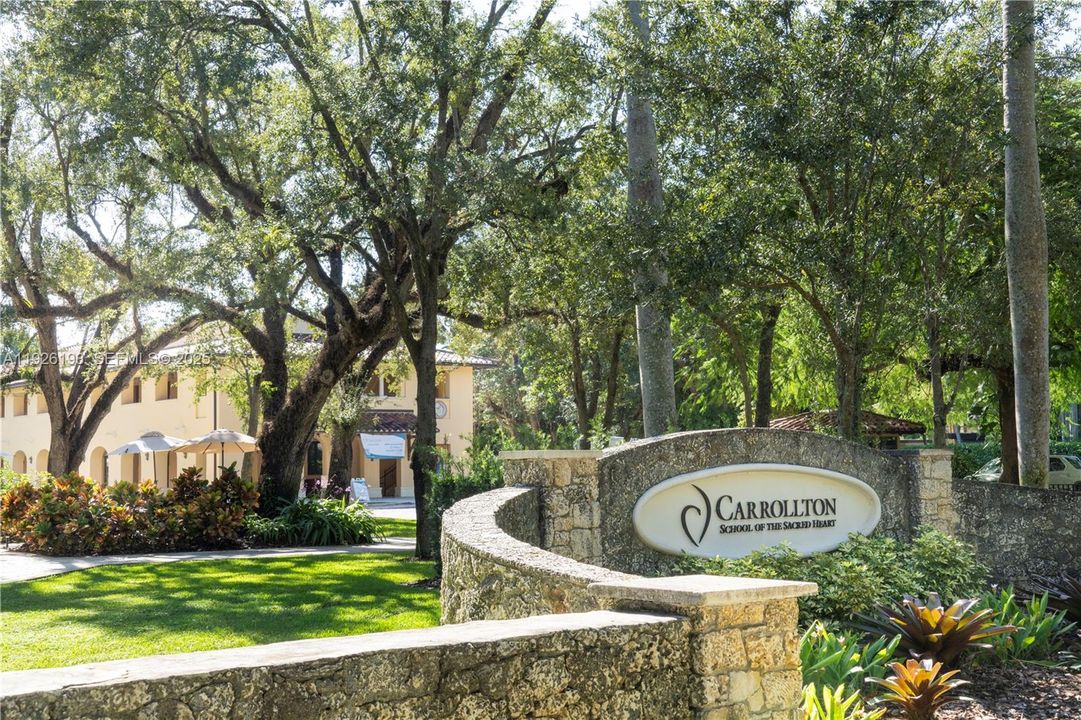 For Sale: $16,850,000 (5 beds, 6 baths, 7642 Square Feet)