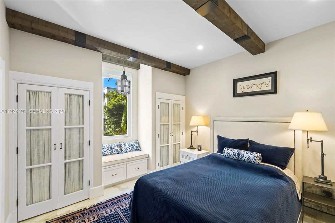 For Sale: $16,850,000 (5 beds, 6 baths, 7642 Square Feet)