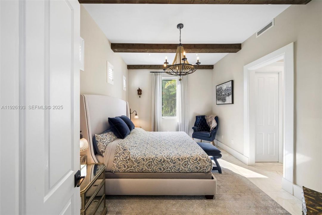 For Sale: $16,850,000 (5 beds, 6 baths, 7642 Square Feet)