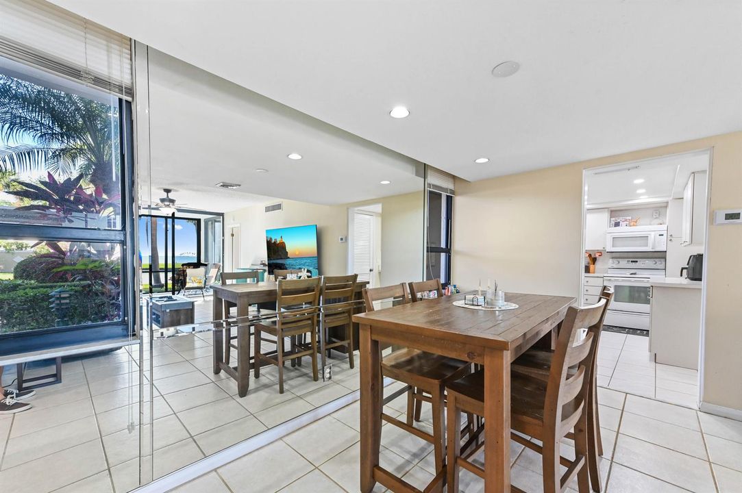 07 Dining area 02