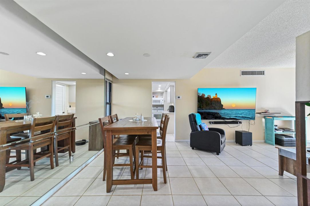 06 Dining area 01