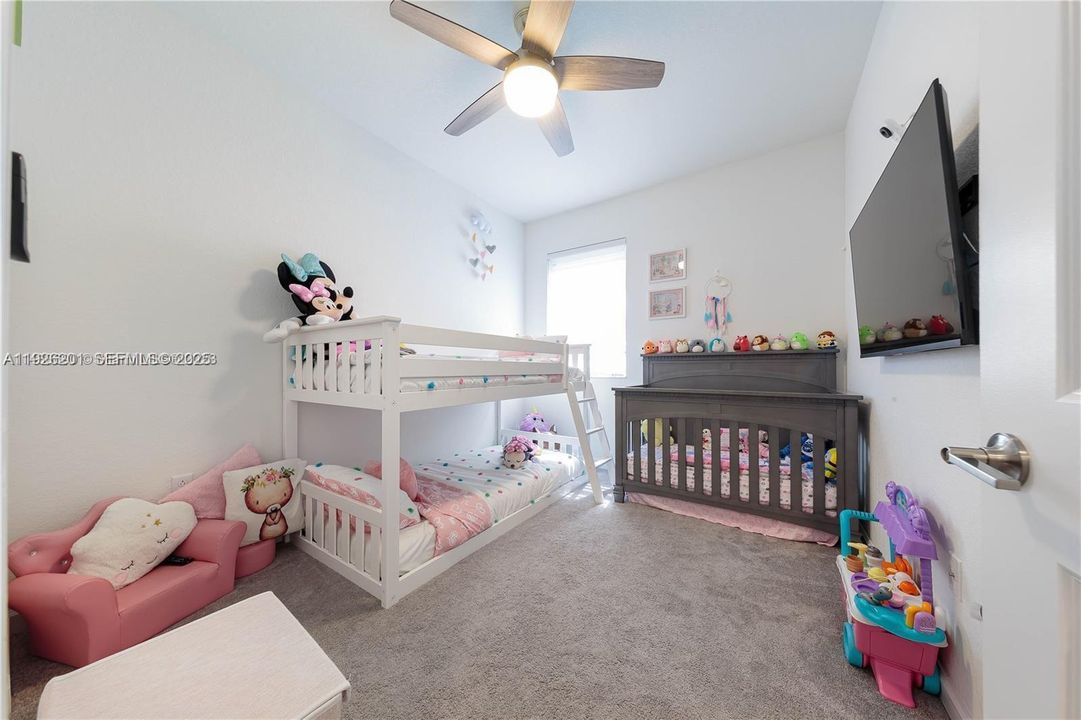 出租: $3,400 (3 贝兹, 2 浴室, 1827 平方英尺)