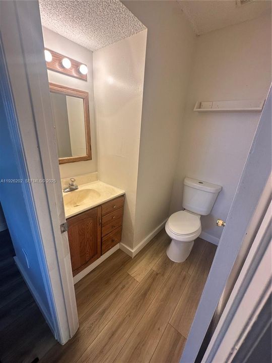 En Renta: $3,750 (4 camas, 3 baños, 1677 Pies cuadrados)